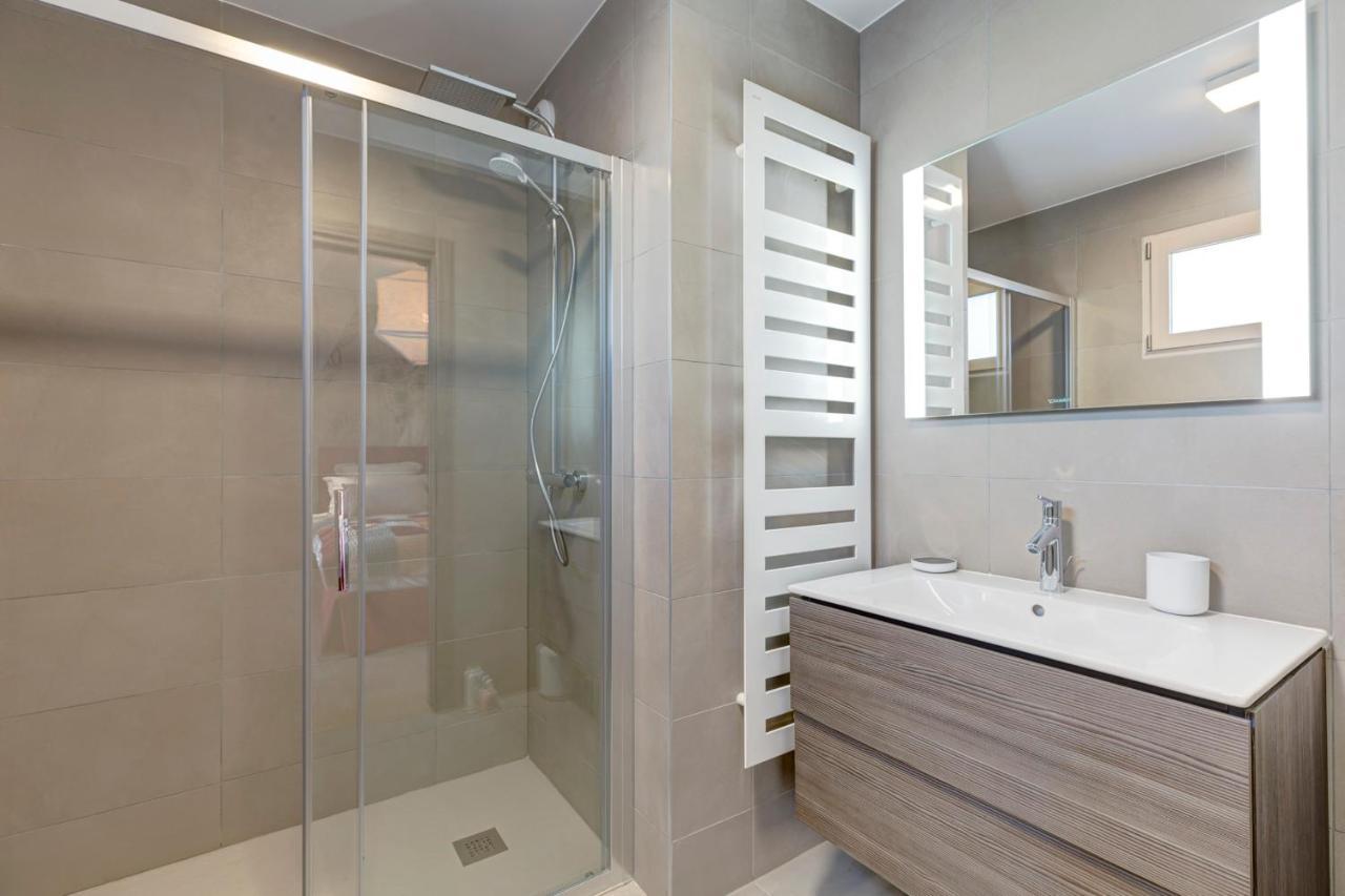 Serenity - 3 Bedroom Top Floor Apartment Parking & Lake View Terrace Annecy Eksteriør bilde