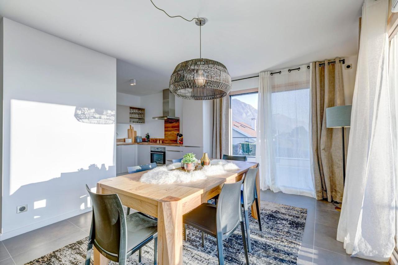 Serenity - 3 Bedroom Top Floor Apartment Parking & Lake View Terrace Annecy Eksteriør bilde