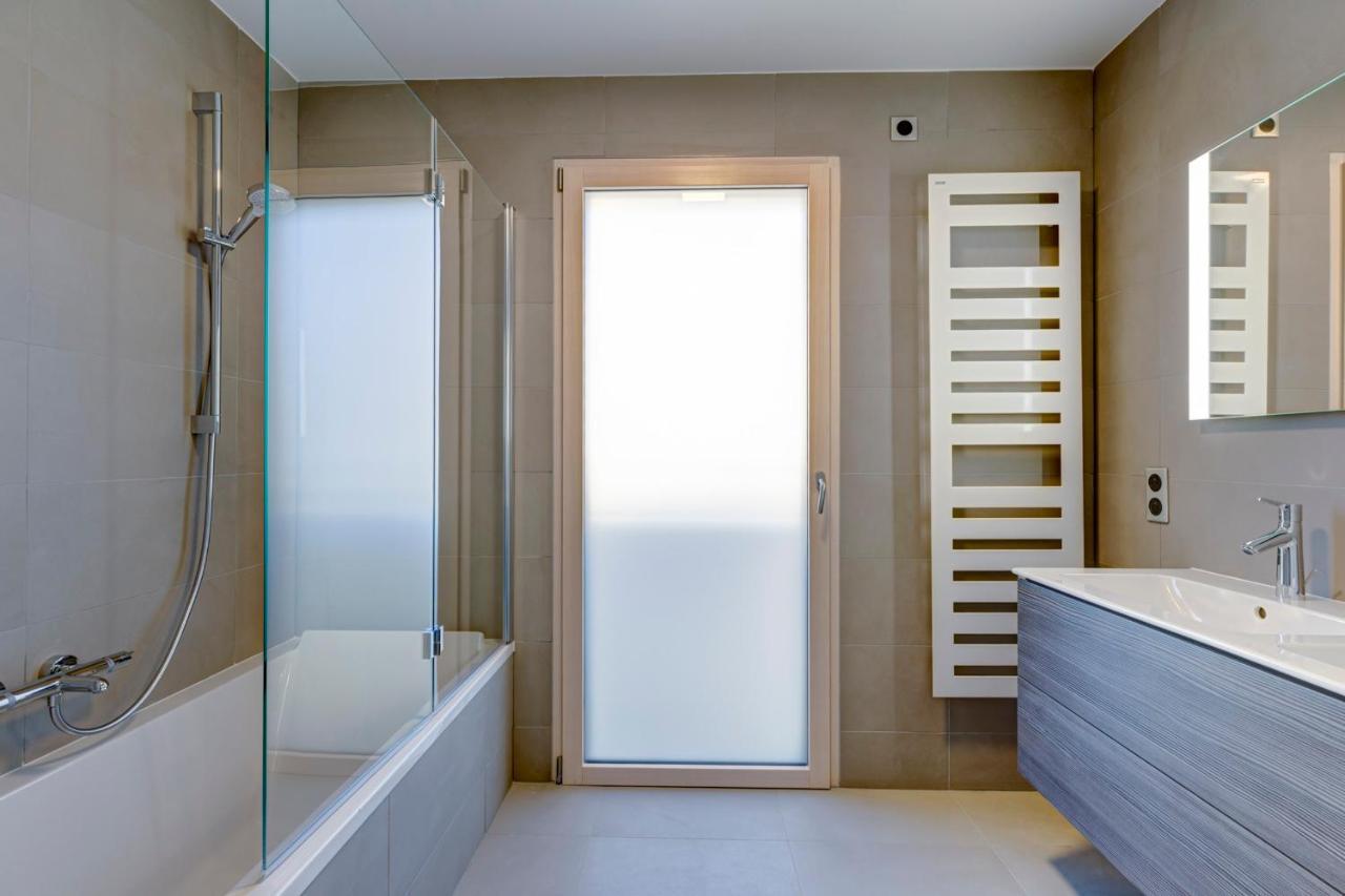 Serenity - 3 Bedroom Top Floor Apartment Parking & Lake View Terrace Annecy Eksteriør bilde